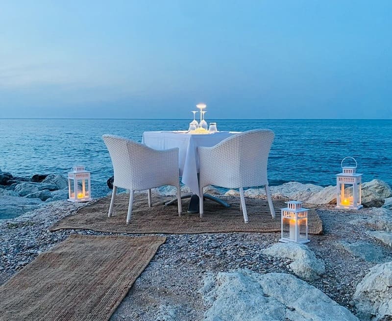 Tavolo sul mare